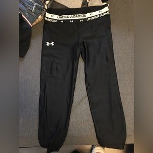 UA girls cropped leggings
